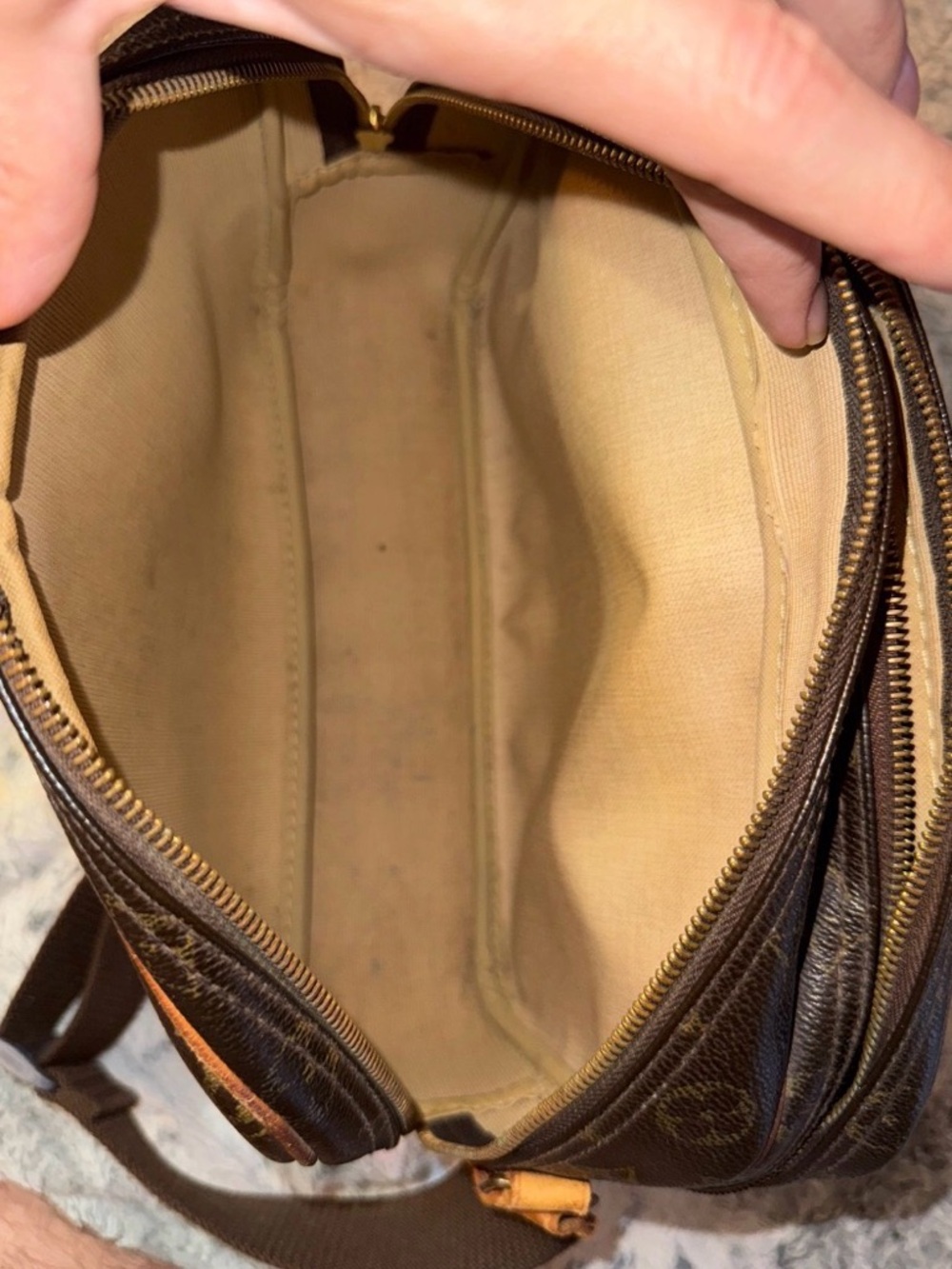 Louis Vuitton Monogram Canvas Messenger Bag in Brown and Tan - Picture 8 of 15